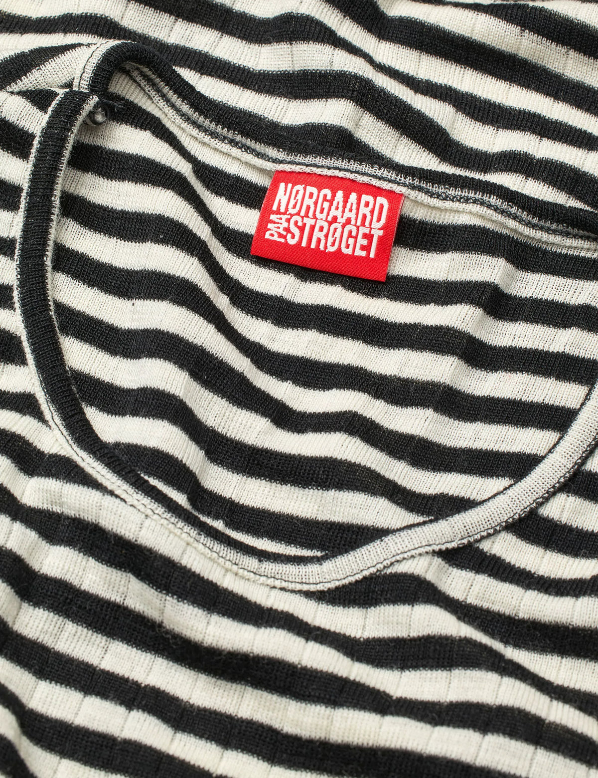 Black/Ecru Stripe