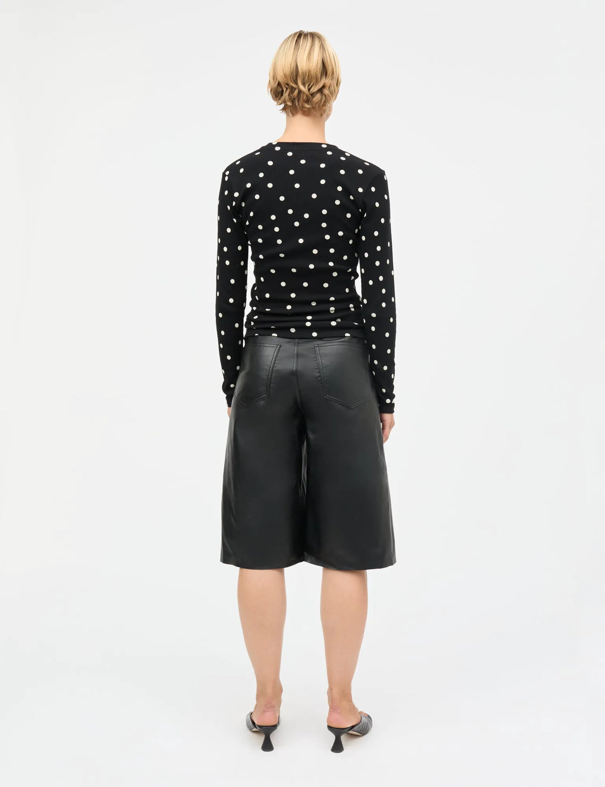 Dot AOP Black