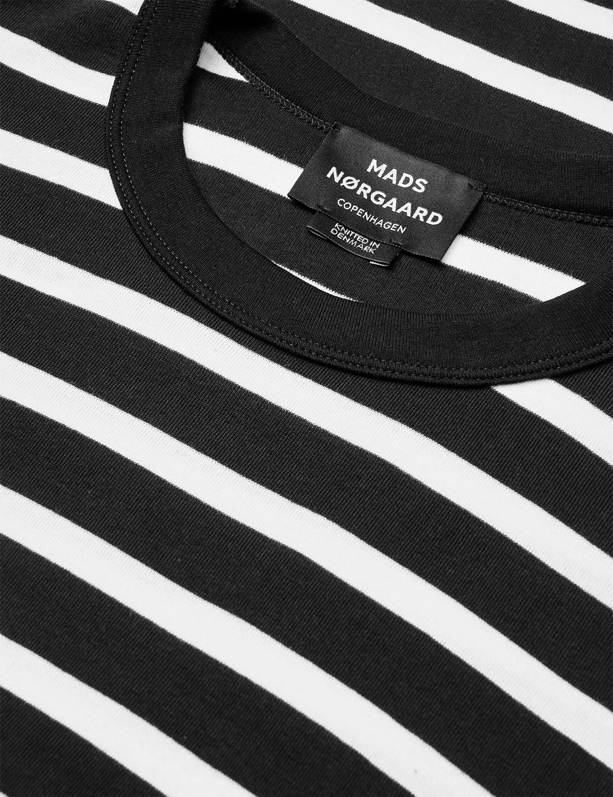Black/White